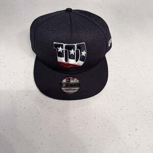 New Era 9FIFTY Wilson Sporting Goods USA Stars & Stripes Snapback Hat OSFM
